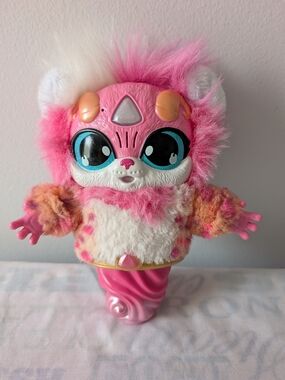 Magic Mixies Genie Lamp Starlight Magic Plush Pink Interactive